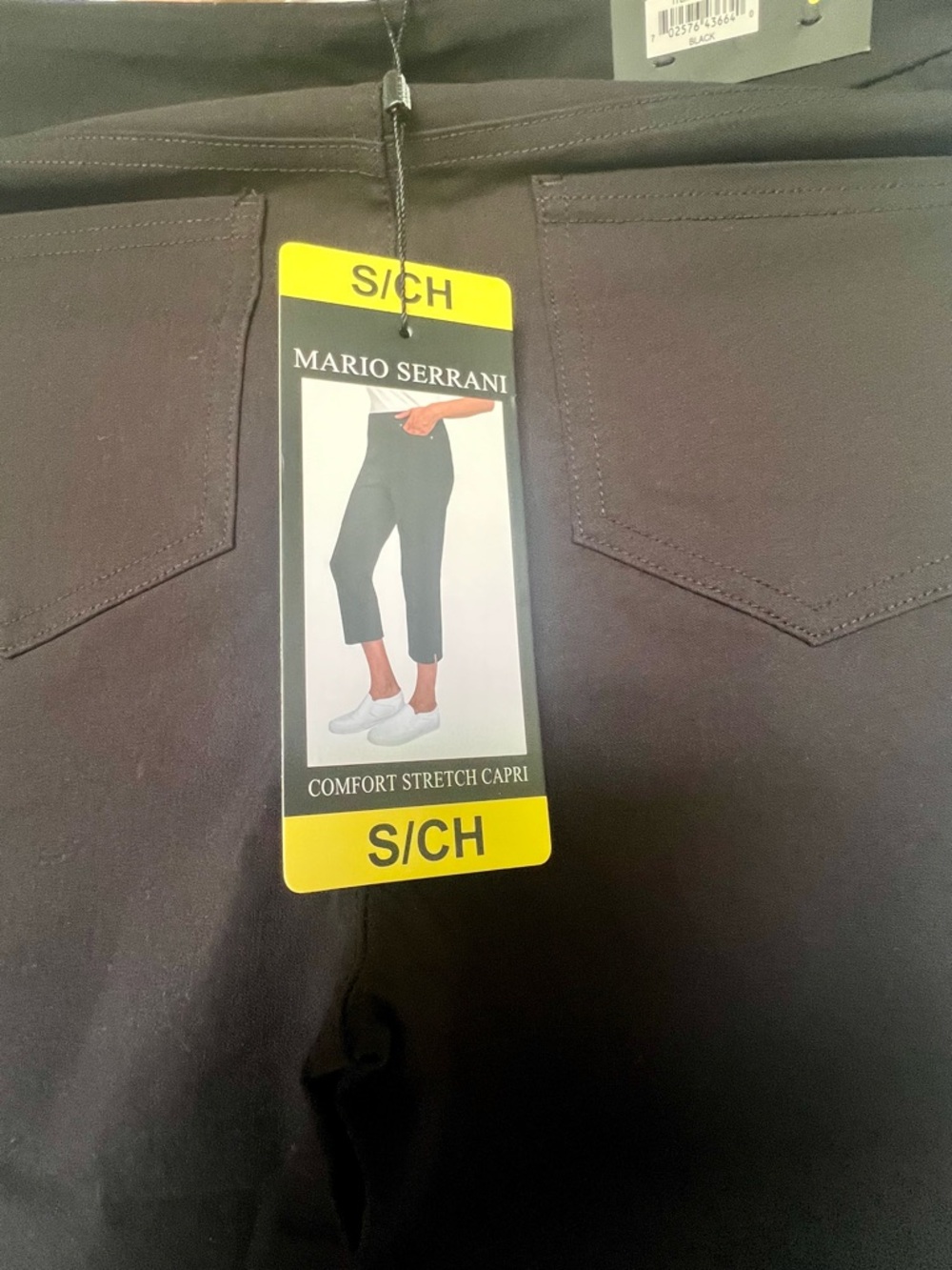 Mario Serrani Black Stretch Capri Pants